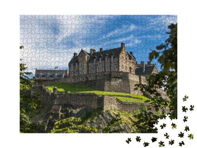 Looking Up the Hill At Edinburgh Castle. Edinburgh Castle... Jigsaw Puzzle with 1000 pieces