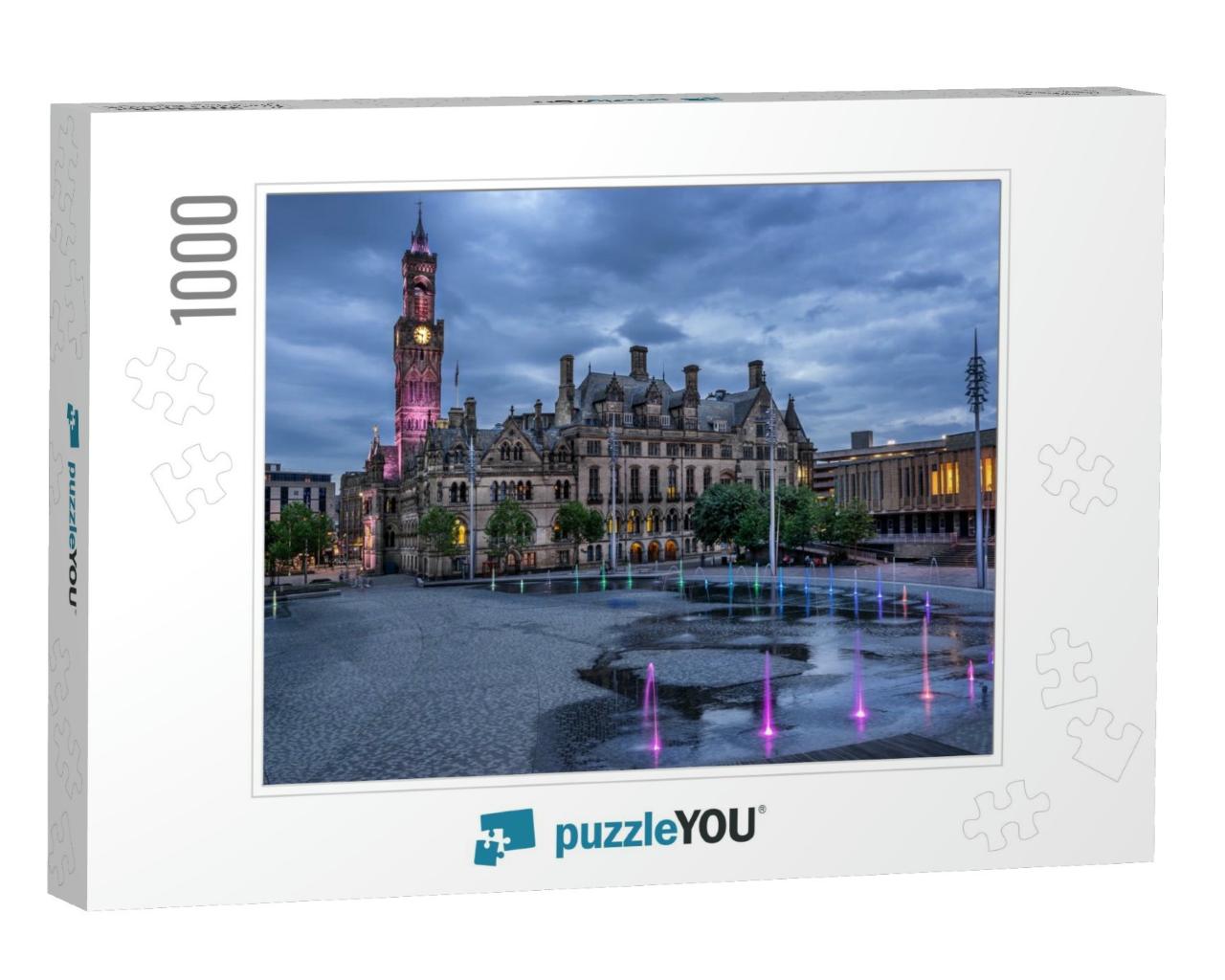 Bradford City Hall in City Park a Town in West Yorkshire... Jigsaw Puzzle with 1000 pieces