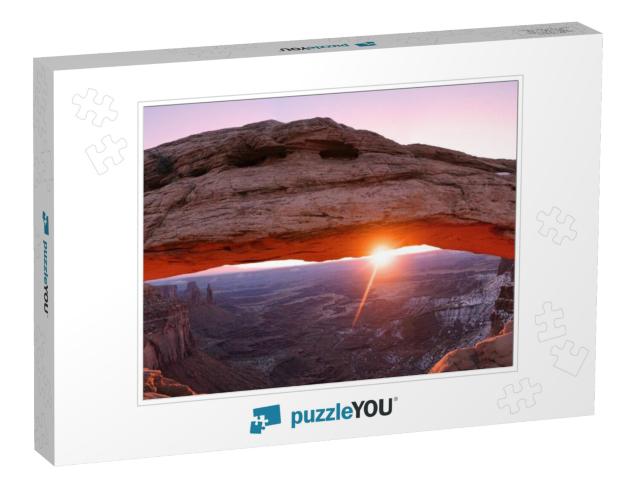 Sunrise At Mesa Arch of Canyonlands National Park, Utah U... Jigsaw Puzzle