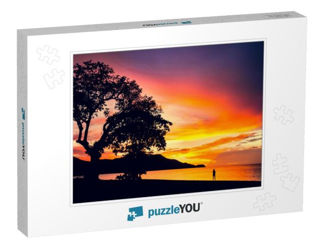 Pura Vida. Sunset in Coco Beach, Guanacaste, Costa Rica... Jigsaw Puzzle