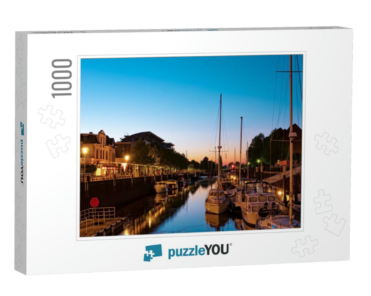 Beautiful Sunrise on the Oldenburg Yacht Harbor... Jigsaw Puzzle with 1000 pieces