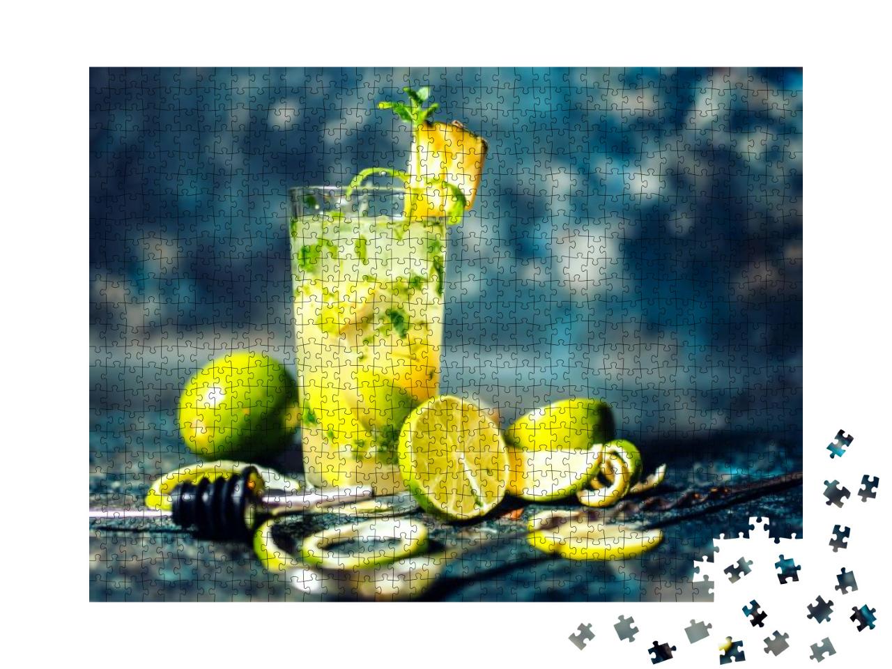 Refreshment Alcoholic Cocktail Drink At Bar or Pub. Gin &... Jigsaw Puzzle with 1000 pieces