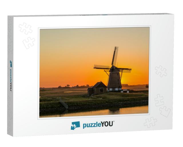 Windmill the North on the Isle of Texel, the Netherlands... Jigsaw Puzzle