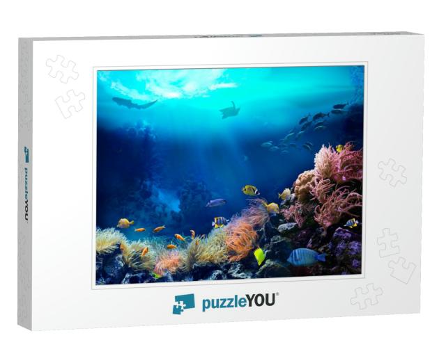 Underwater View of the Coral Reef. Ecosystem. Life in Tro... Jigsaw Puzzle