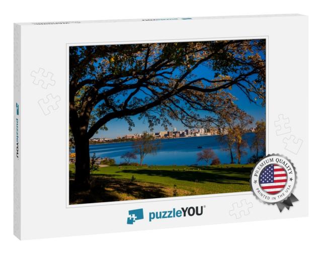 Skyline of Madison, Wisconsin... Jigsaw Puzzle