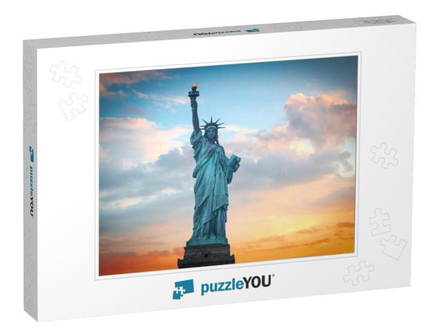 Statue of Liberty on the Background of Colorful Dawn Sky... Jigsaw Puzzle