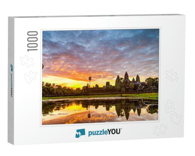 Status Silhouette of Angkor Wat in Sunrise, the Best Time... Jigsaw Puzzle with 1000 pieces