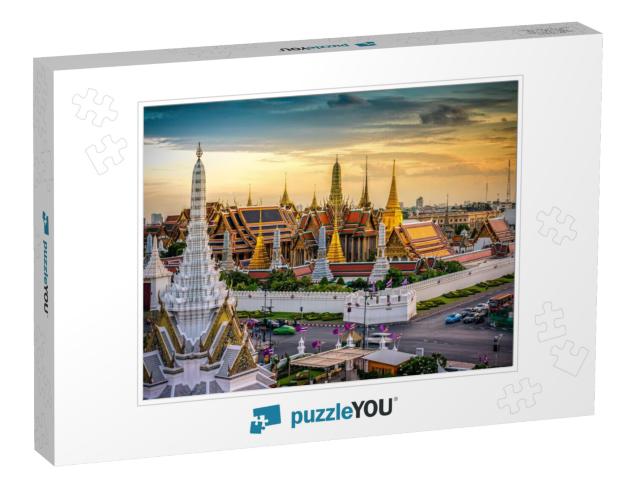 Grand Palace & Wat Phra Keaw At Sunset Bangkok, Thailand... Jigsaw Puzzle