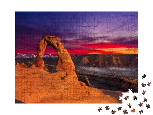 Delicate Arch, Late Afternoon View, Arches National Park... Jigsaw Puzzle with 1000 pieces