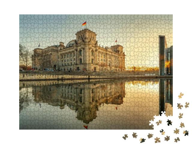 The Famous Reichstag Building in Berlin While Sunset... Jigsaw Puzzle with 1000 pieces