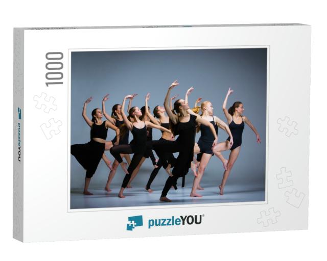 The Group of Modern Ballet Dancers... Jigsaw Puzzle with 1000 pieces