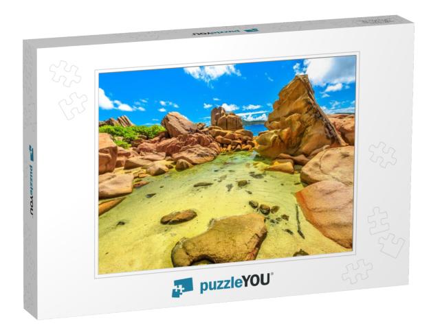 La Digue, Seychelles, Natural Pool. Scenic View of Clear... Jigsaw Puzzle