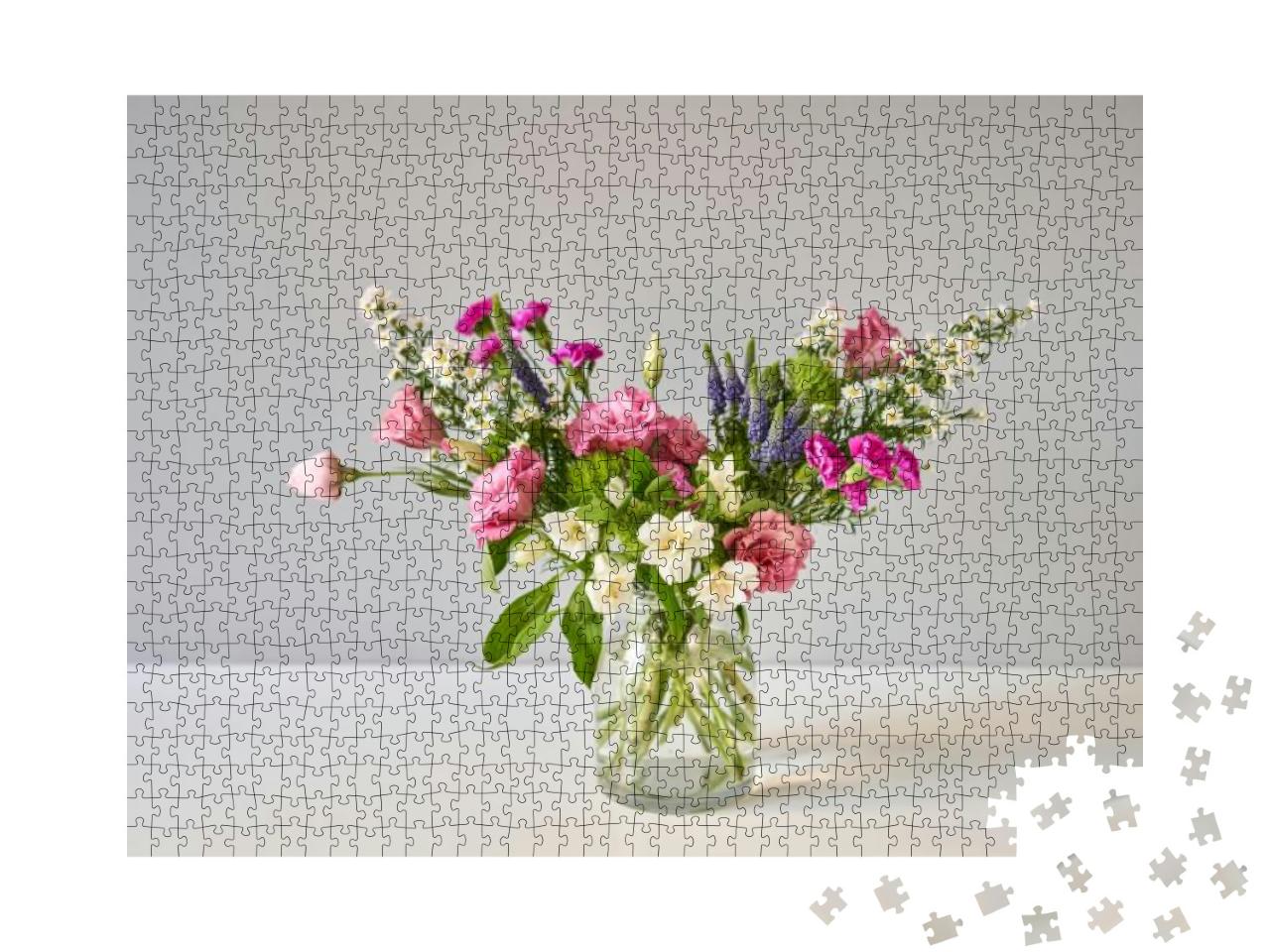 Bouquet 007, Step by Step Installation of Flowers in a Va... Jigsaw Puzzle with 1000 pieces