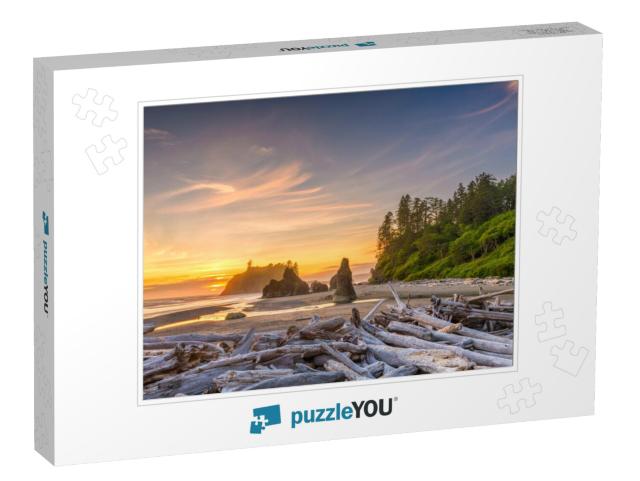 Olympic National Park, Washington, USA At Ruby Beach with... Jigsaw Puzzle