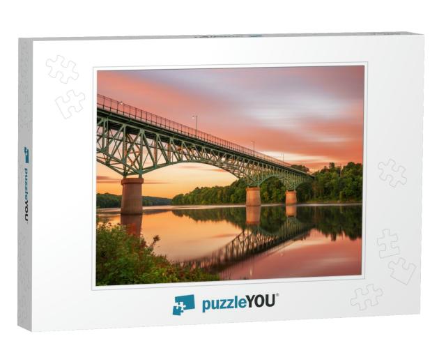 Augusta, Maine, USA View on the Kennebec River with Memori... Jigsaw Puzzle