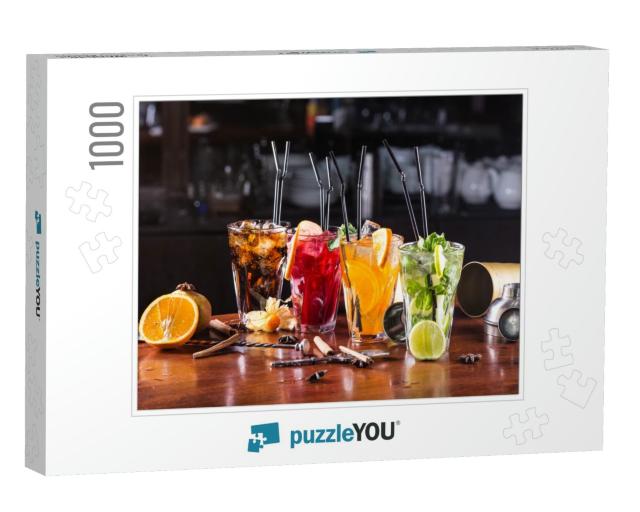 Whiskey-Cola Cocktail, Mojito-Cocktail, Orange Cocktail... Jigsaw Puzzle with 1000 pieces