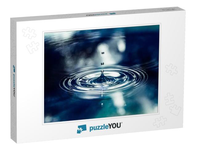 Blue Water Drop... Jigsaw Puzzle