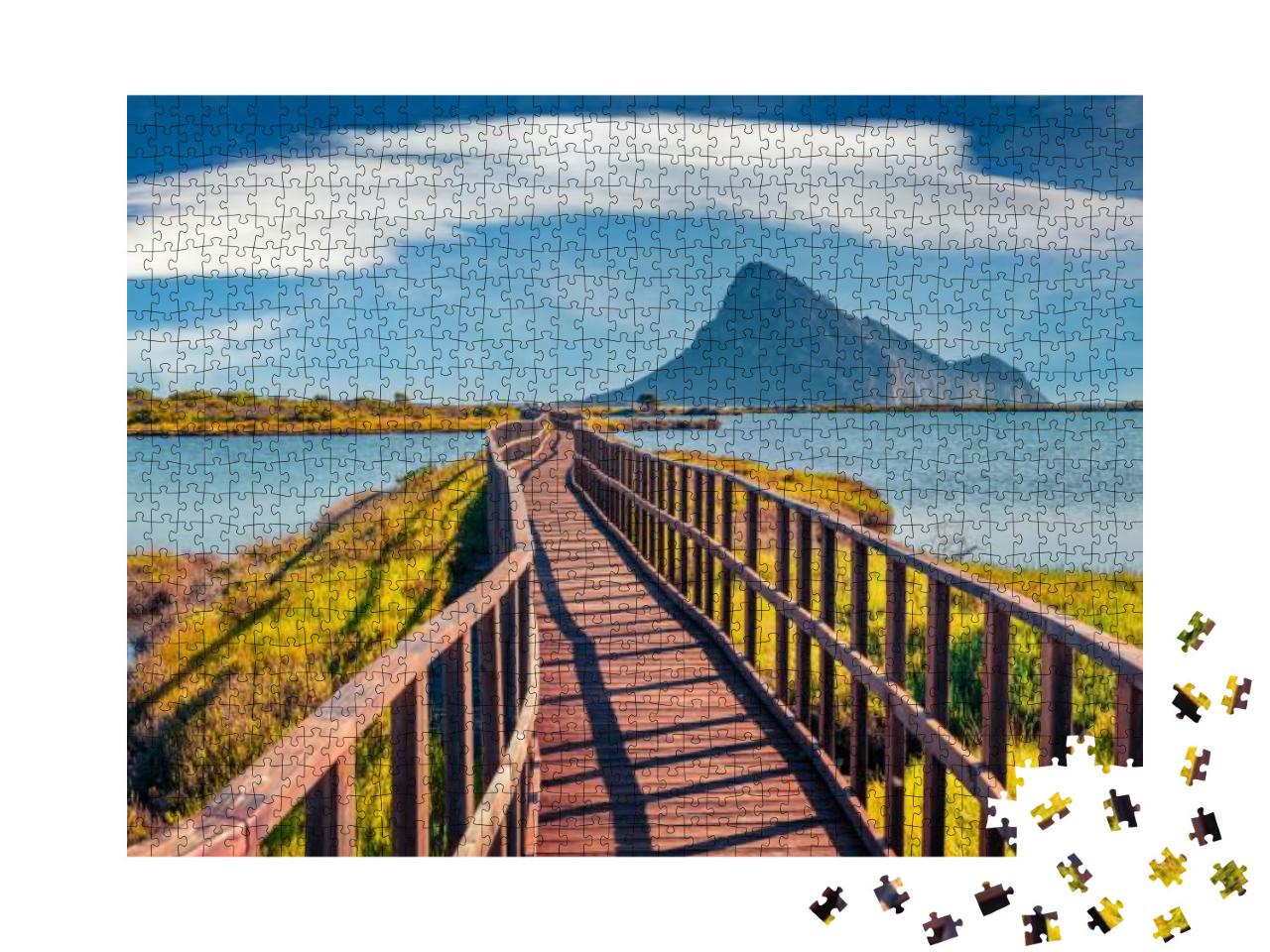 Beautiful Summer Scenery. Amazing Summer View of Spiaggia... Jigsaw Puzzle with 1000 pieces