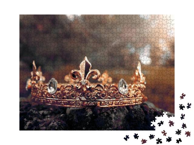Mysterious & Magical Photo of Gold King Crown Over the St... Jigsaw Puzzle with 1000 pieces