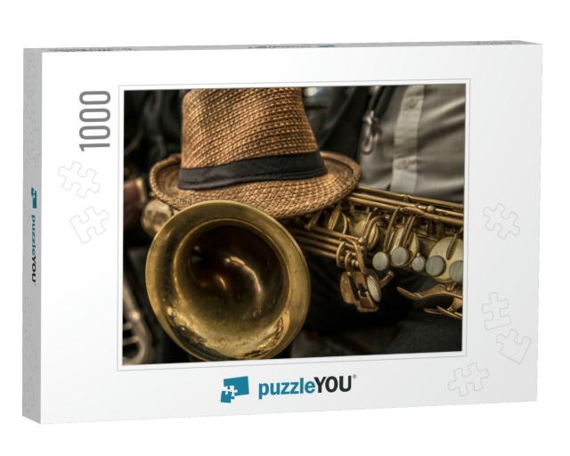 Saxophone Wind Instrument... Jigsaw Puzzle with 1000 pieces