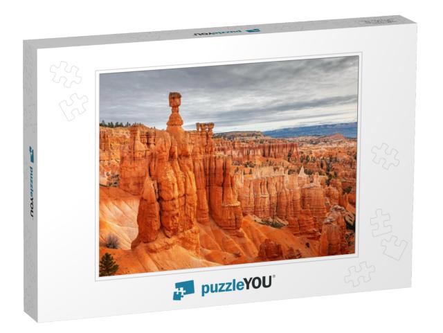 Bryce Canyon National Park, Utah, USA At Thor's Hammer... Jigsaw Puzzle