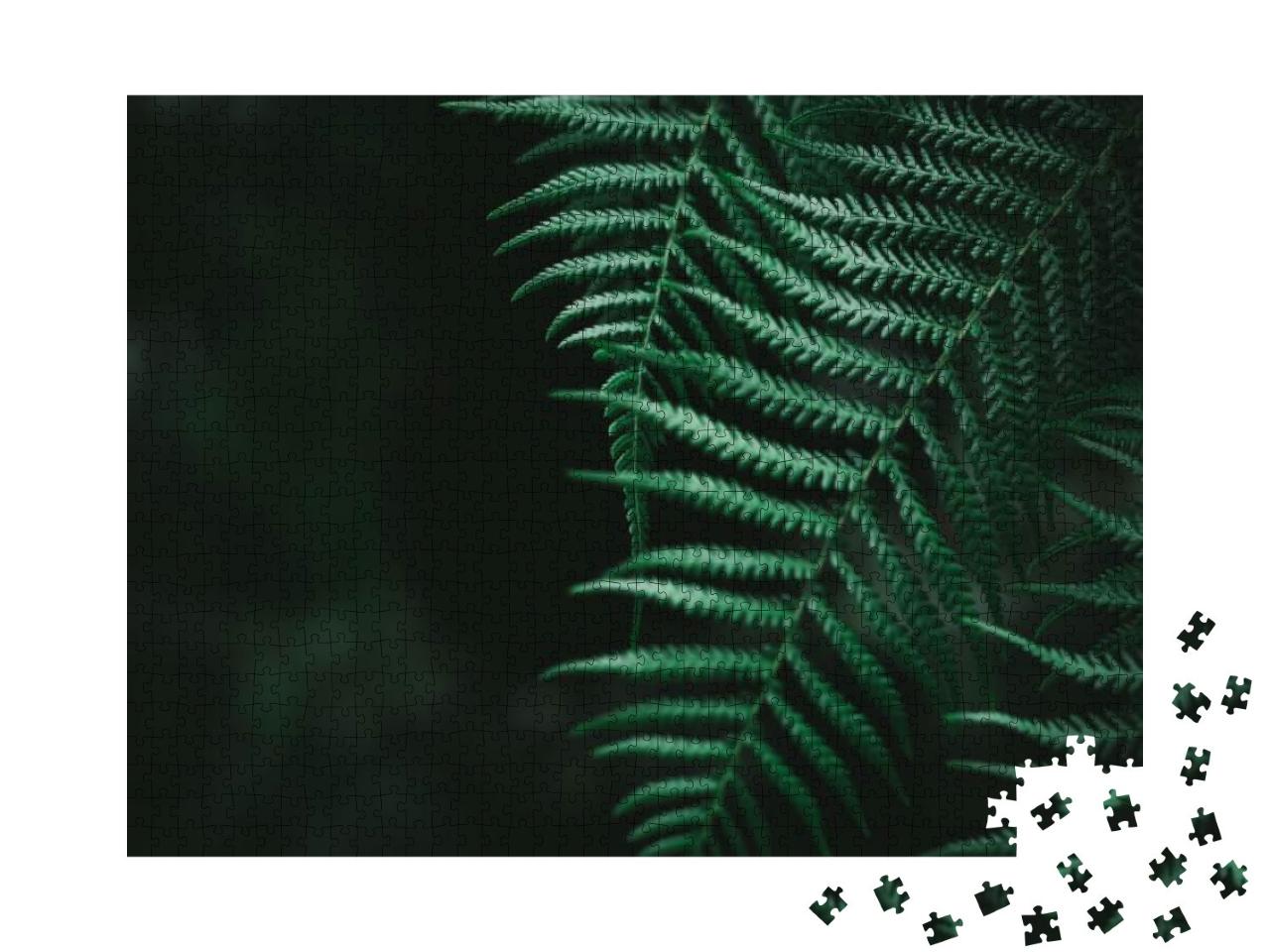 Perfect Natural Fern Pattern. Beautiful Tropical Backgrou... Jigsaw Puzzle with 1000 pieces