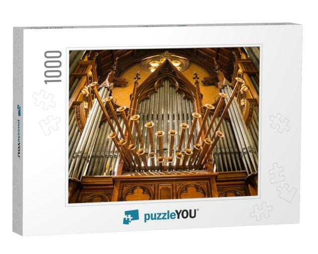 Bic Organ in Church... Jigsaw Puzzle with 1000 pieces