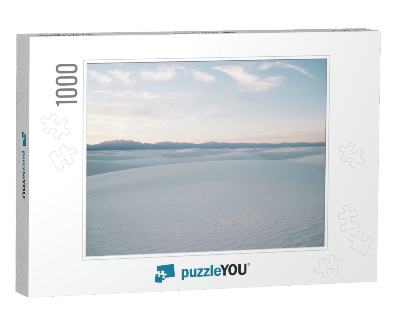 Skyline & Picturesque Landscape of Dim White Dunes of Whi... Jigsaw Puzzle with 1000 pieces