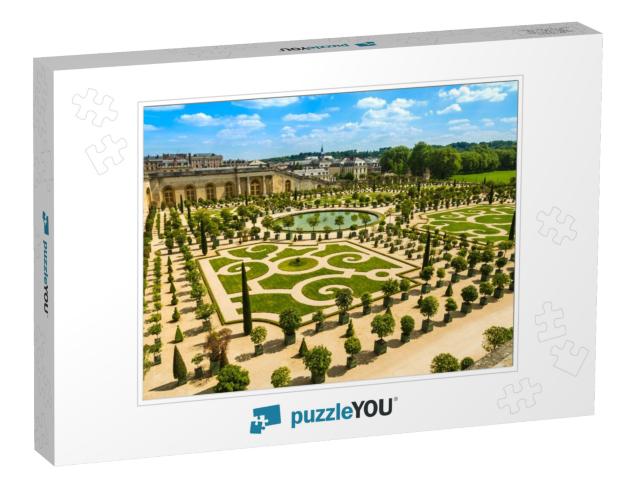 Versailles, France Gardens of the Versailles Palace Near... Jigsaw Puzzle