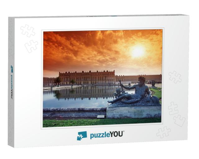 Basin & Statue in the Palace of Versailles... Jigsaw Puzzle