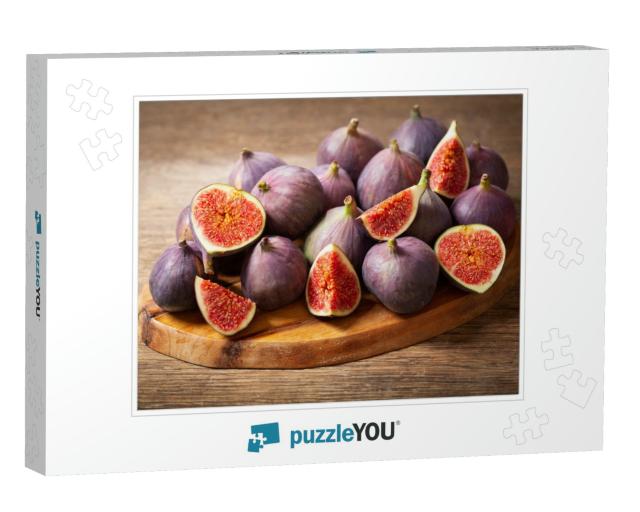 Fresh Figs Fruit on Wooden Table... Jigsaw Puzzle