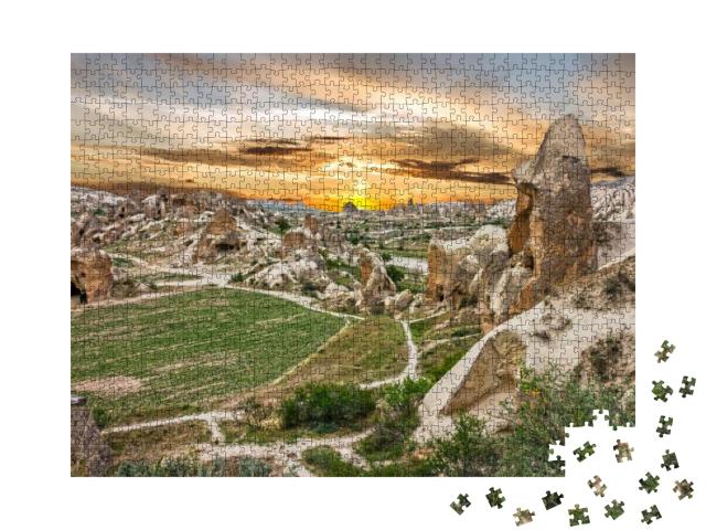 Cappadocia, Anatolia, Turkey. Volcanic Mountains in Gorem... Jigsaw Puzzle with 1000 pieces