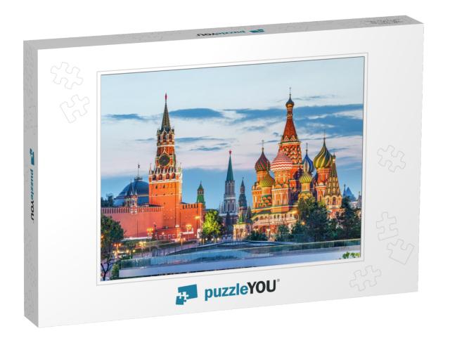 Kremlin & St. Basils Cathedral on the Red Square, Moscow... Jigsaw Puzzle