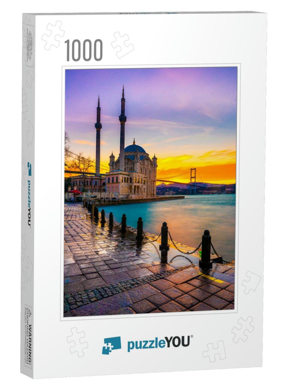 Istanbul, Turkey. Beautiful Istanbul Sunrise Landscape wi... Jigsaw Puzzle with 1000 pieces