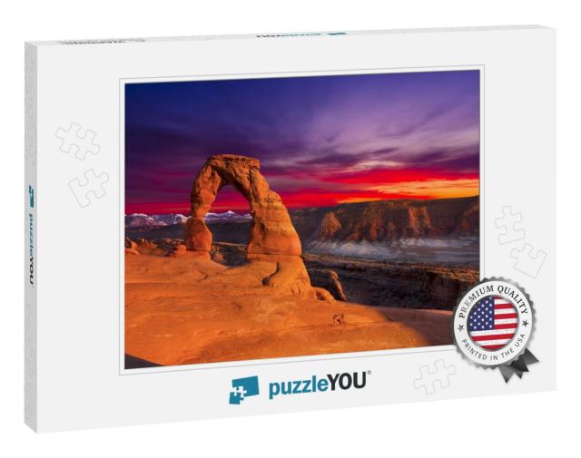Delicate Arch, Late Afternoon View, Arches National Park... Jigsaw Puzzle