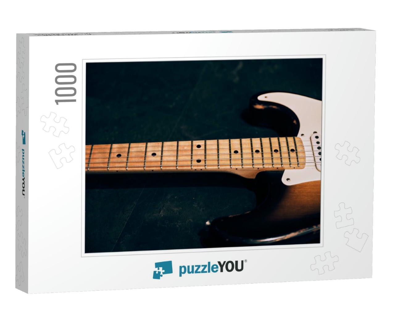 Electronic Guitar Most Basic Type... Jigsaw Puzzle with 1000 pieces