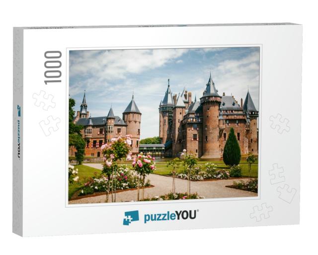 Castle De Haar in Utrecht, Netherlands... Jigsaw Puzzle with 1000 pieces