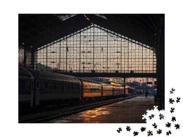 Train Station in Budapest, Hungary... Jigsaw Puzzle with 1000 pieces