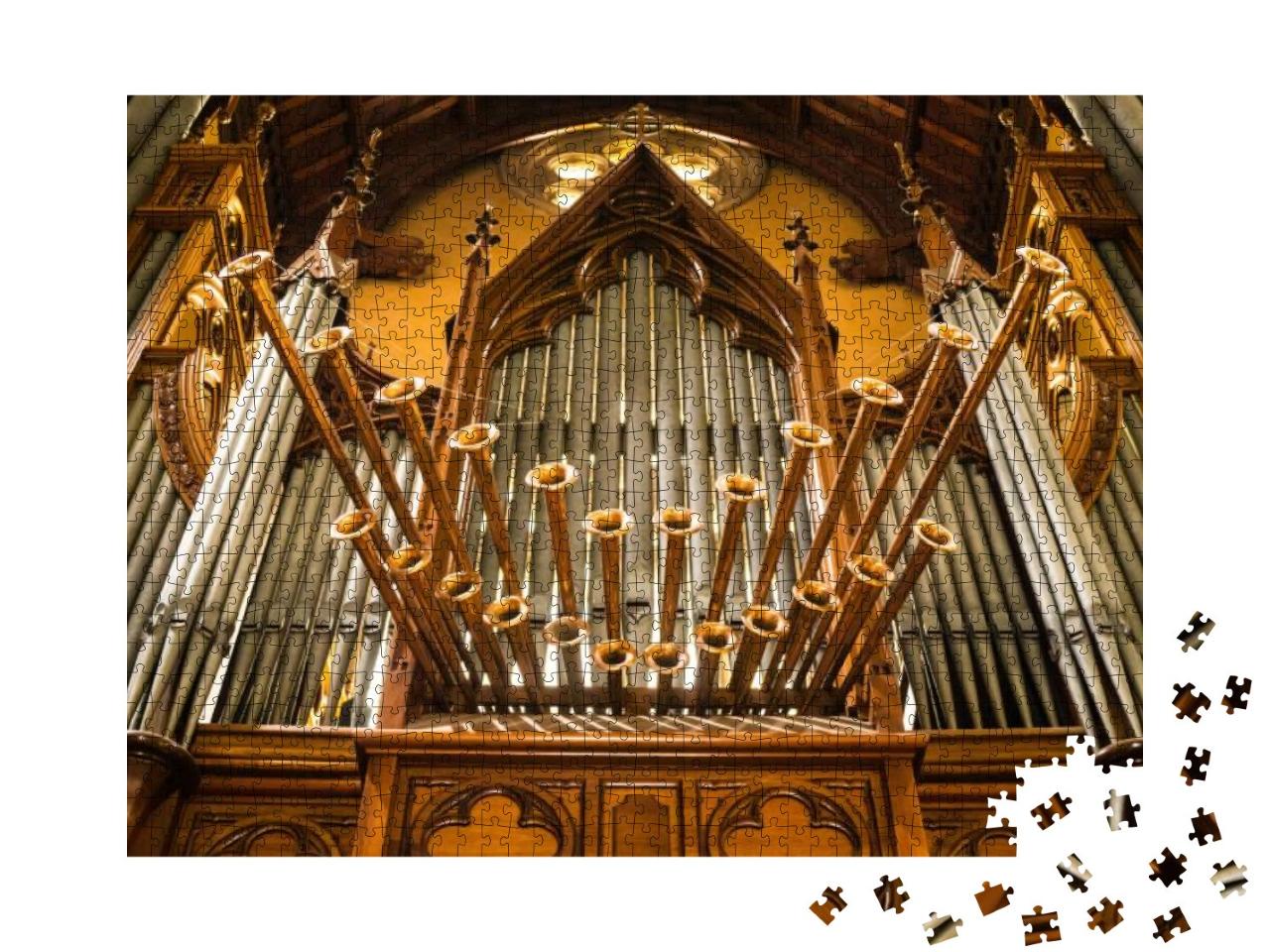 Bic Organ in Church... Jigsaw Puzzle with 1000 pieces