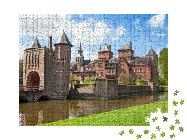 Ancient De Haar Castle Near Utrecht, Netherlands... Jigsaw Puzzle with 1000 pieces