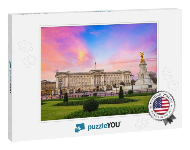 Buckingham Palace At Sunrise in London, United Kingdom... Jigsaw Puzzle