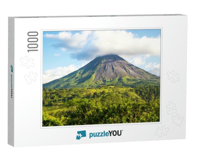 Arenal Volcano. Costa Rica... Jigsaw Puzzle with 1000 pieces