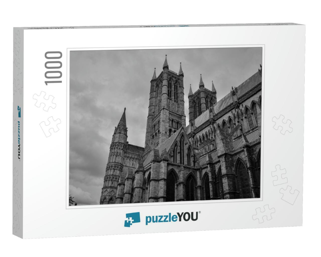 Lincoln Cathedral in Black & White... Jigsaw Puzzle with 1000 pieces