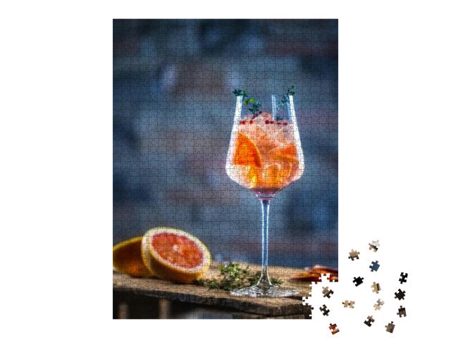 Cocktail Drink on a Old Wooden Board. Alcoholic Beverage... Jigsaw Puzzle with 1000 pieces