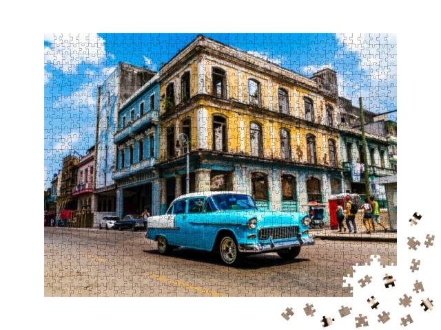 Havana, Cuba. Vintage Classic American Car on the Streets... Jigsaw Puzzle with 1000 pieces