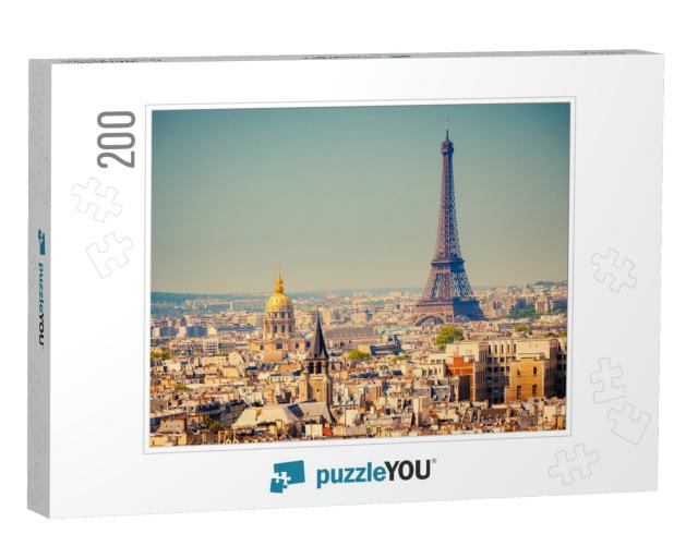 View on Eiffel Tower, Paris, France... Jigsaw Puzzle with 200 pieces