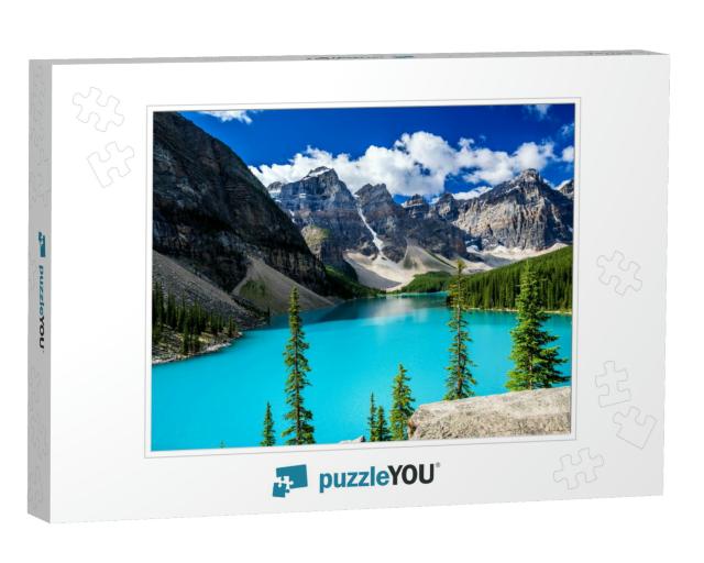 Moraine Lake in Banff National Park, Alberta, Canada... Jigsaw Puzzle