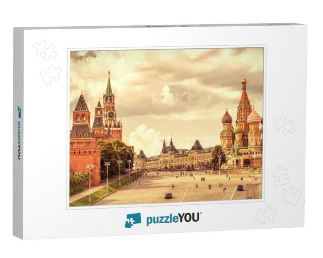 Scenery of Moscow Kremlin & St Basils Cathedral on the Re... Jigsaw Puzzle