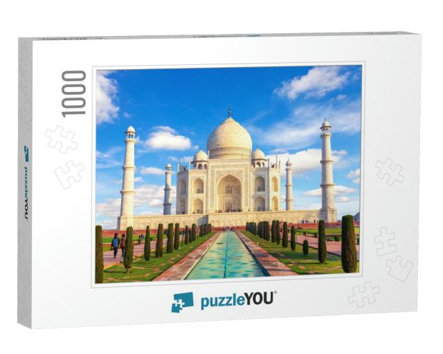 Taj Mahal, Agra, Uttar Pradesh, India, Sunny Day View... Jigsaw Puzzle with 1000 pieces