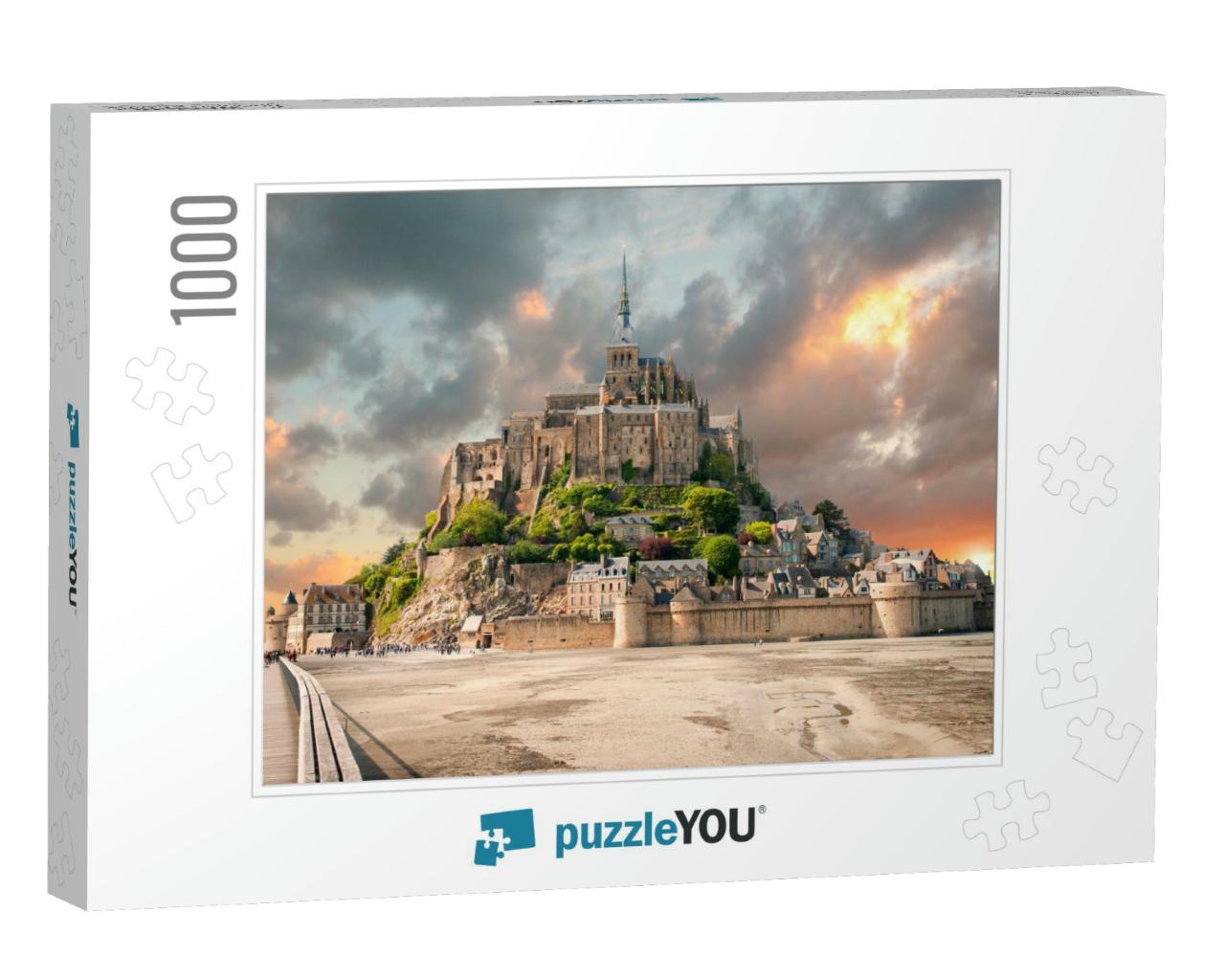 Panoramic View of Famous Le Mont Saint Michel with Sunset... Jigsaw Puzzle with 1000 pieces